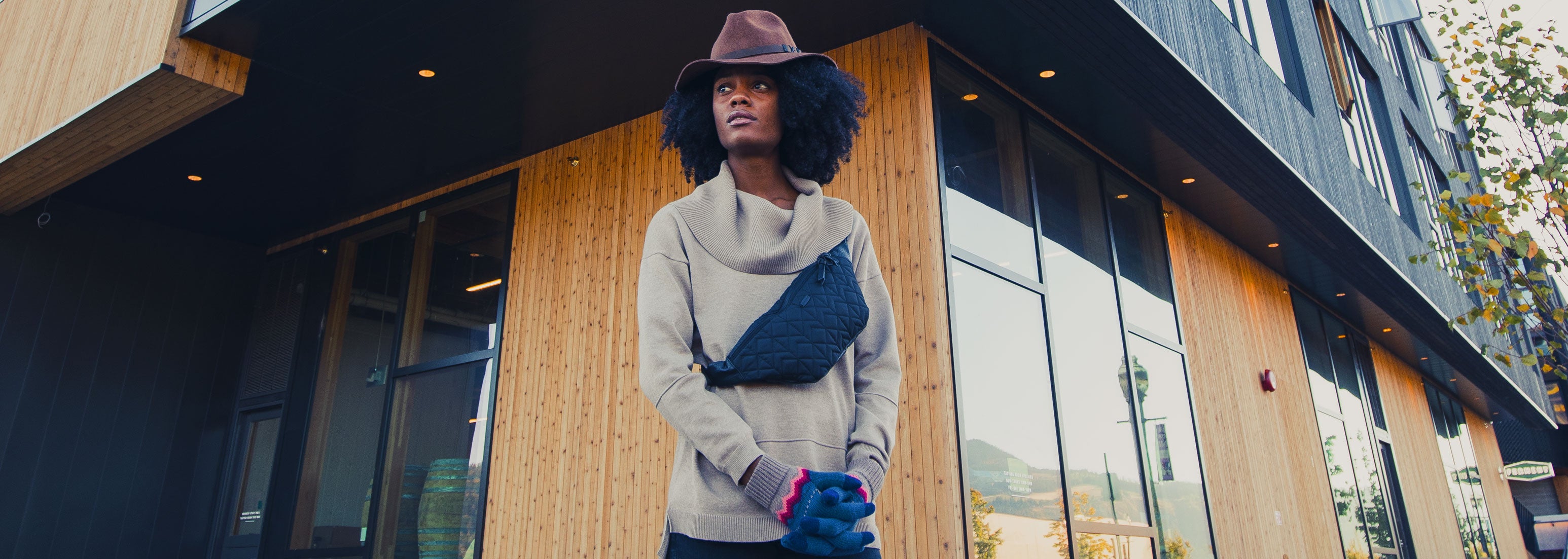 Wallets, Pouches & Hip Packs